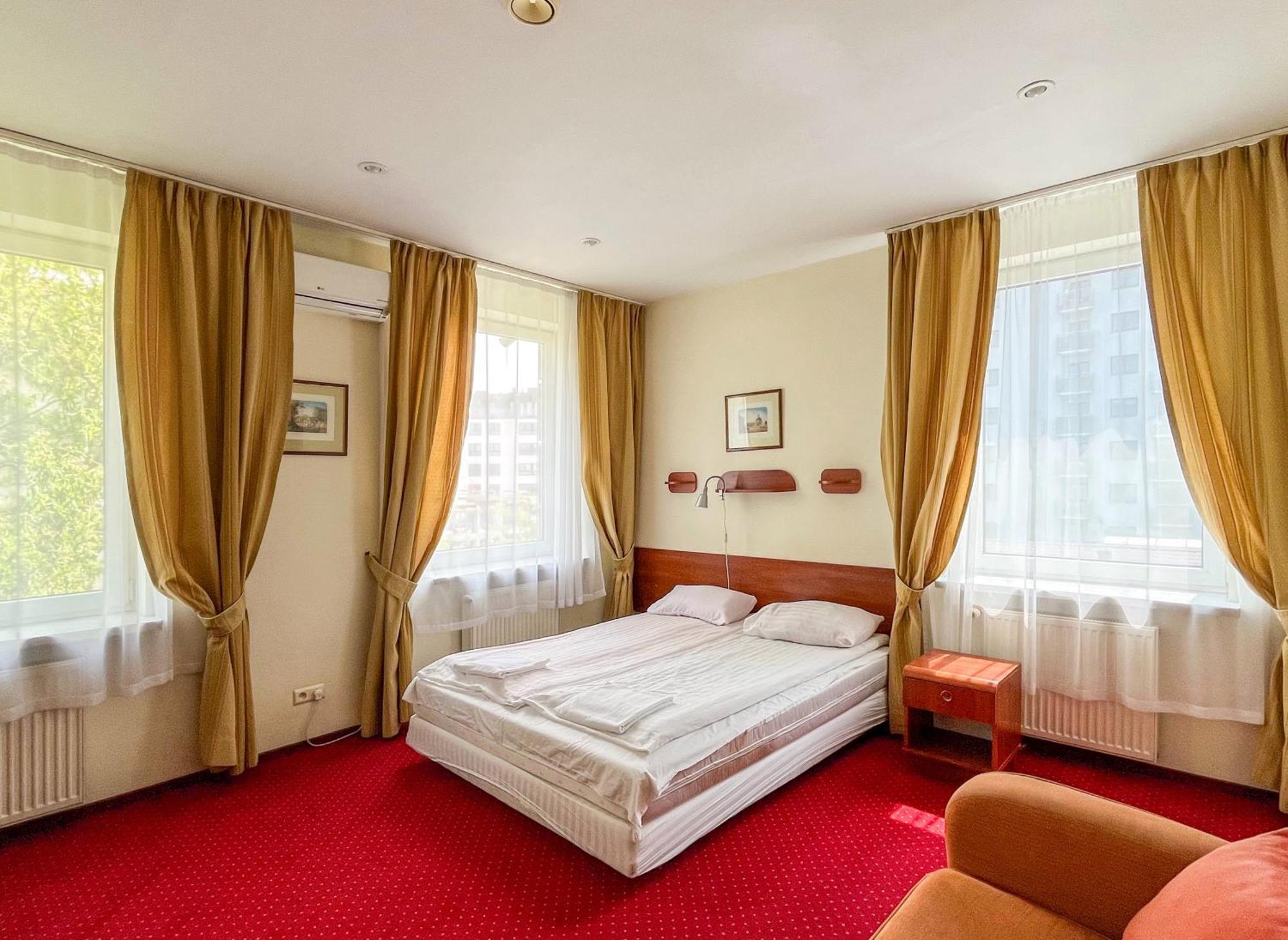 Хостел Fry House Варшава Экстерьер фото